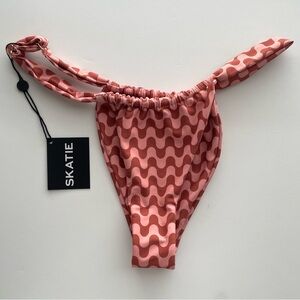 NWT Skatie Bobbi Bottom Thick Band - Slater